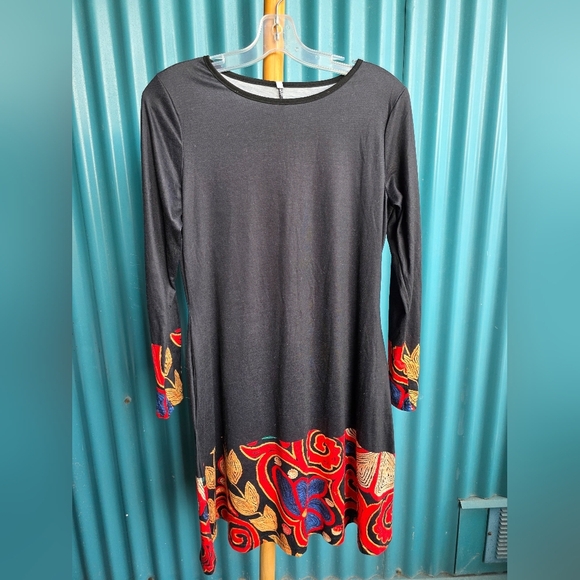 Gray Long Sleeve Sheath Dress with Crew Neck - Picture 3 of 8